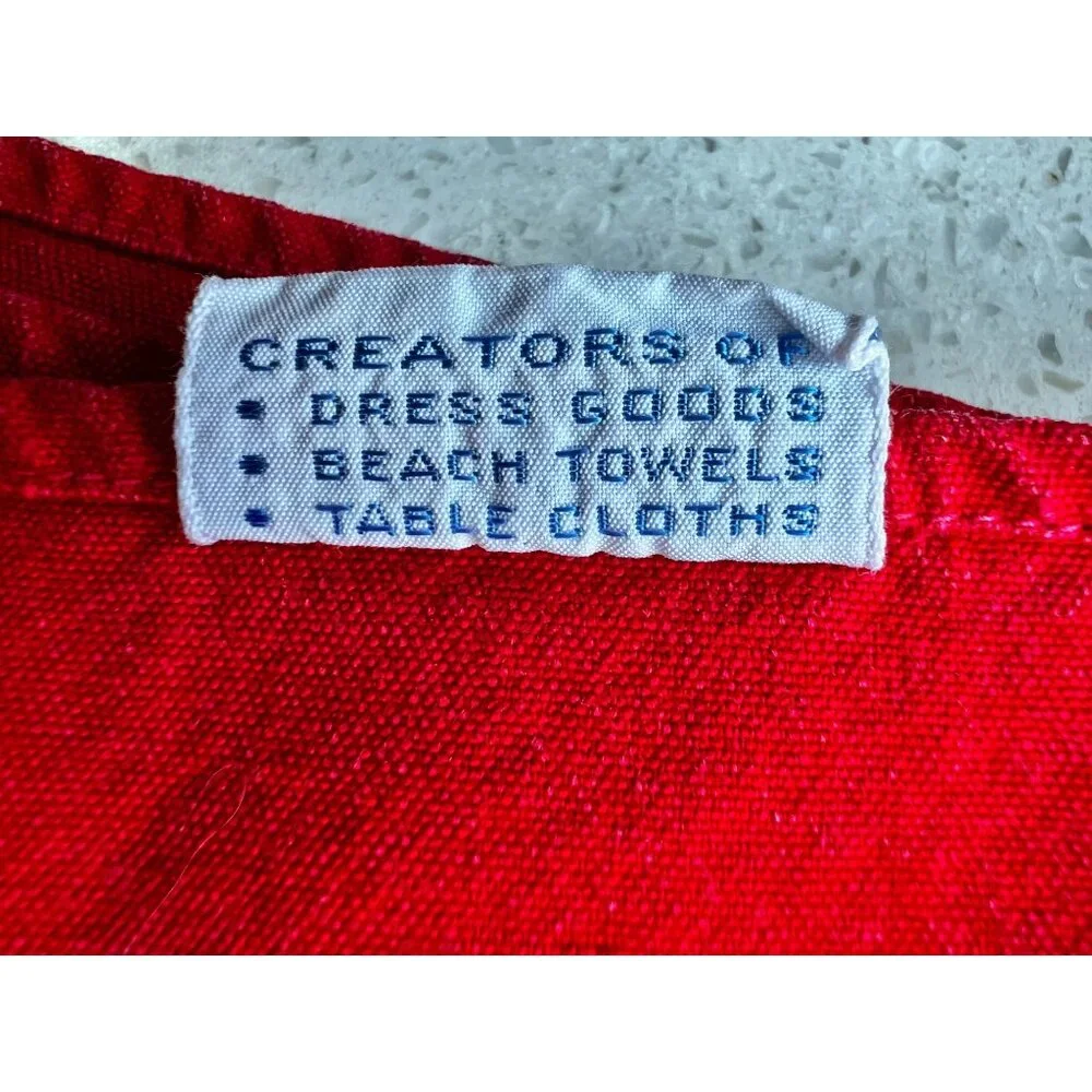 California Handprints Tablecloth Red Christmas Pinecones Gold Snowflakes…